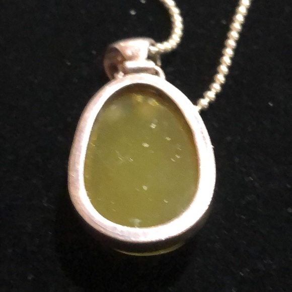 925 Olive Opal Pendant & Chain - Picture 3 of 11